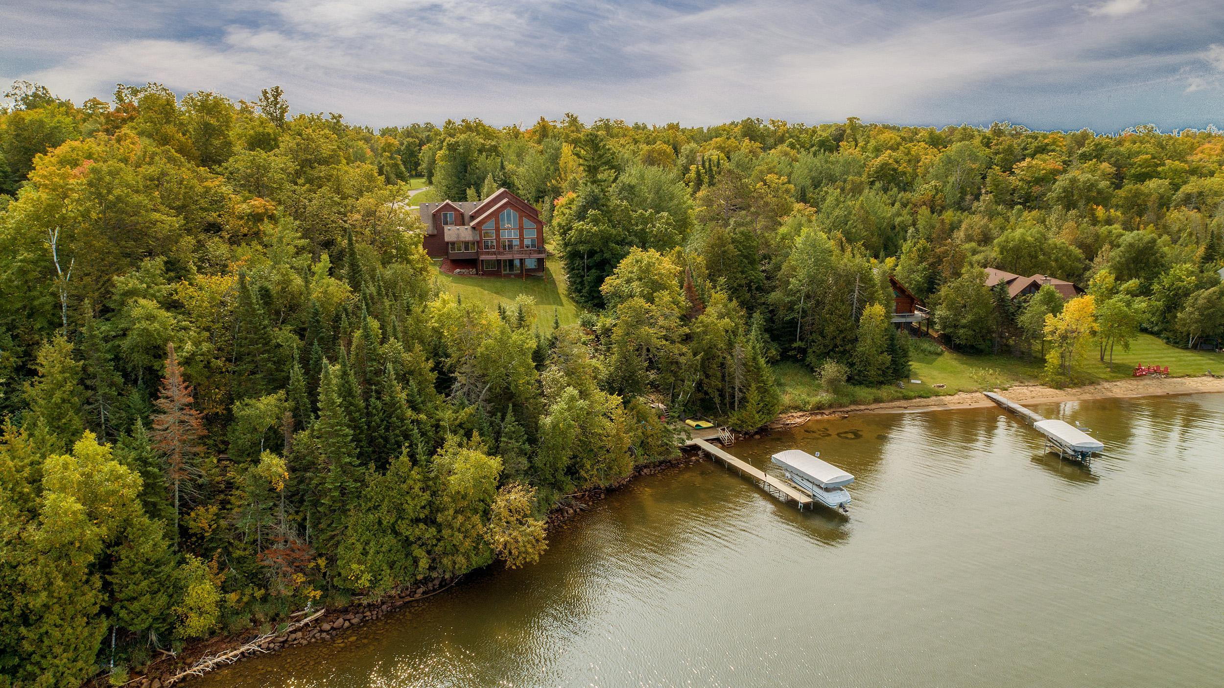 Northern Waters Lodge - Exterior - p05