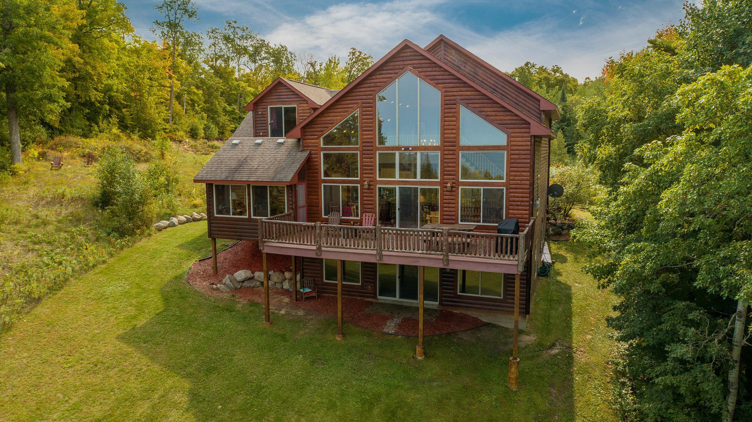 Northern Waters Lodge - Exterior - p03