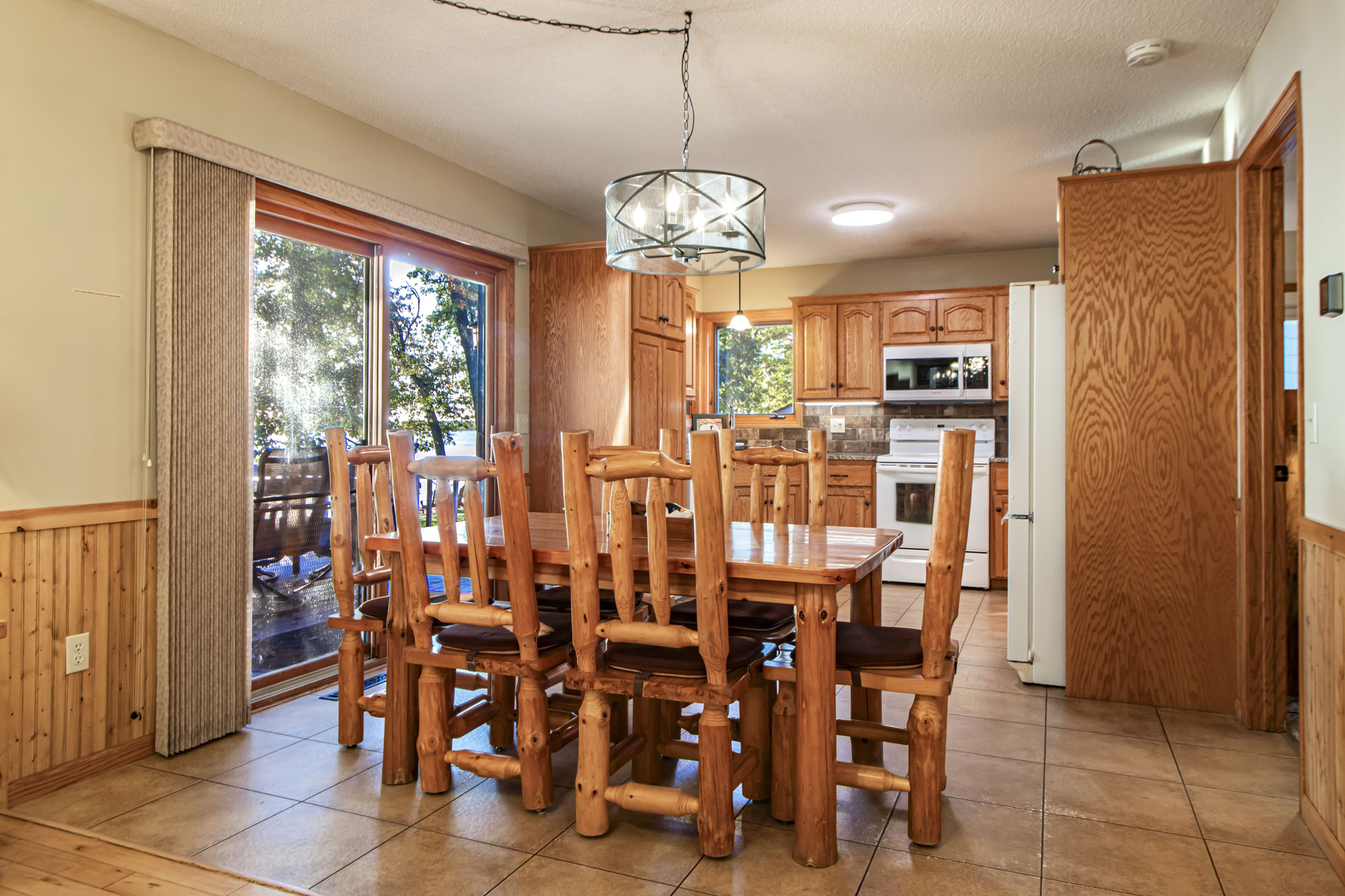 Loon Lodge Leech Lake - Kitchen - p05
