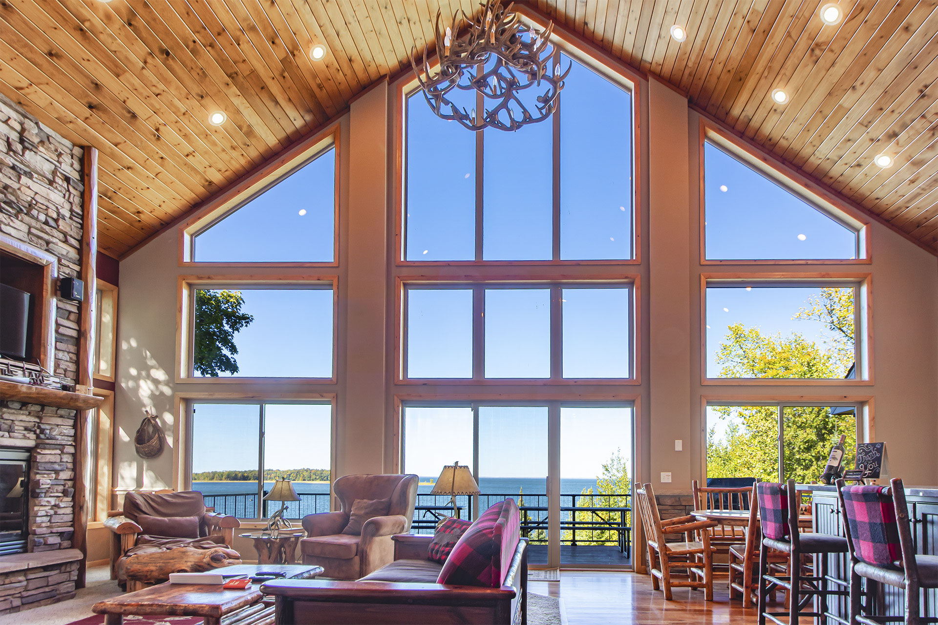 Great room with panoramic windows